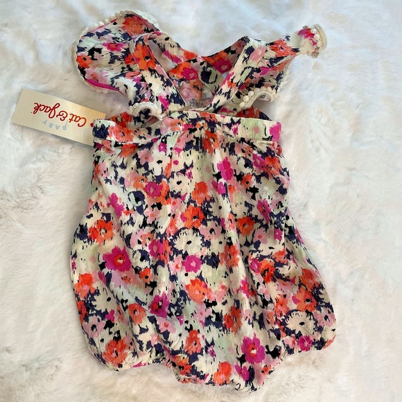 Cat & Jack Floral Romper Baby Infant 0-3M Pink Orange Gray White New with Tags - Picture 2 of 7
